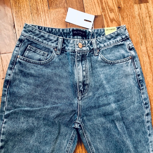 Methera Vogue Style Premium Denim Mom Style High-Rise Jeans - Size 4 - Picture 2 of 9